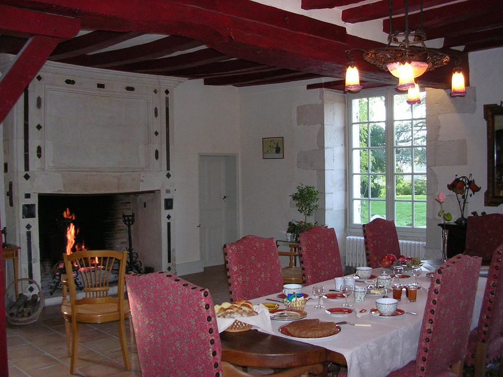 Chateau De La Noblaye Bed & Breakfast Lemere ภายนอก รูปภาพ